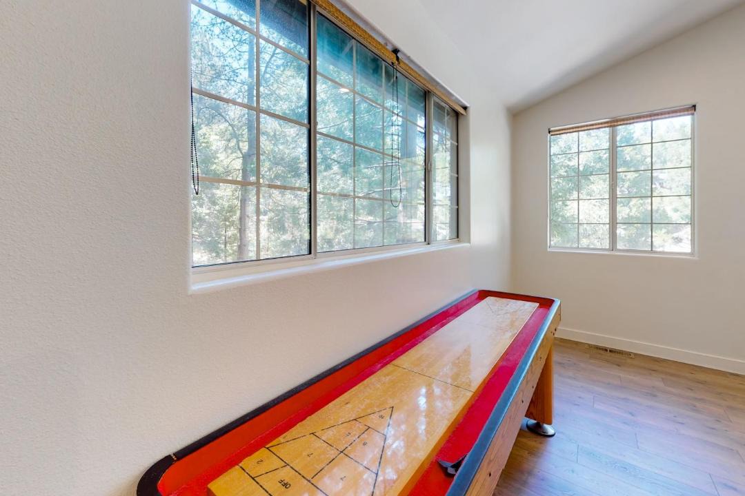 Photo of Bedroom in Crestline
