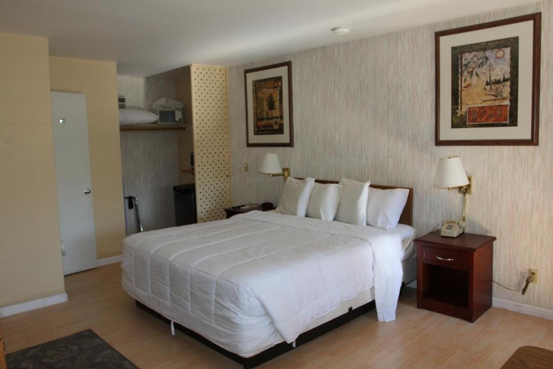 Photo of Bedroom in Lakeside Park