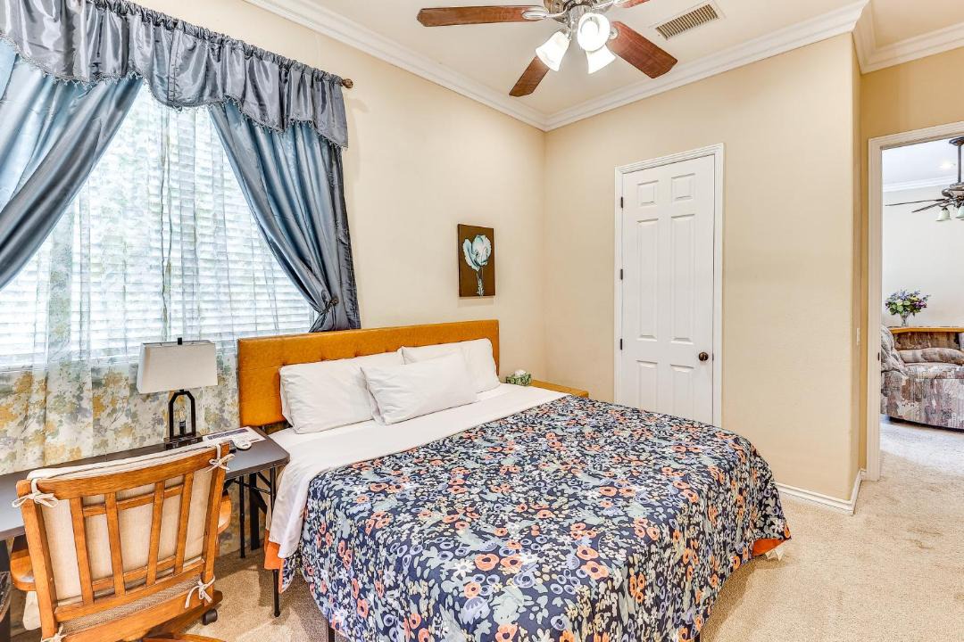 Photo of Bedroom in Alessandro Heights