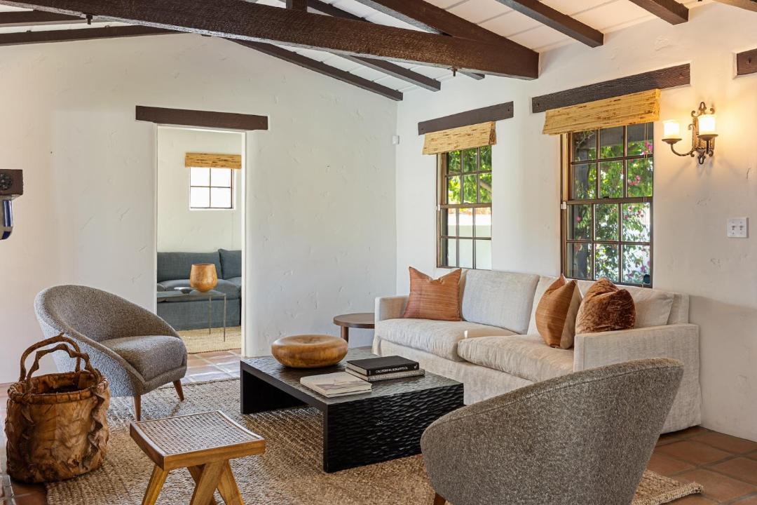 Photo of Livingroom in Araby Commons