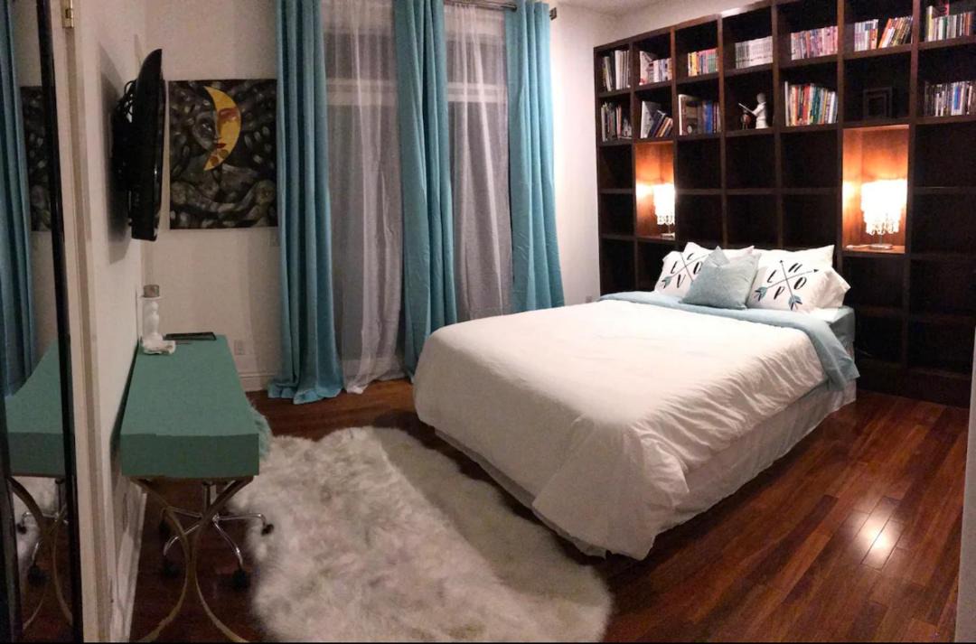 Photo of Bedroom in Studio City