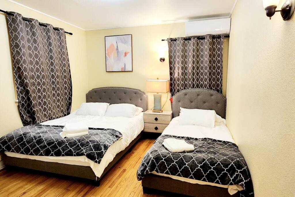 Photo of Bedroom in Pasadena