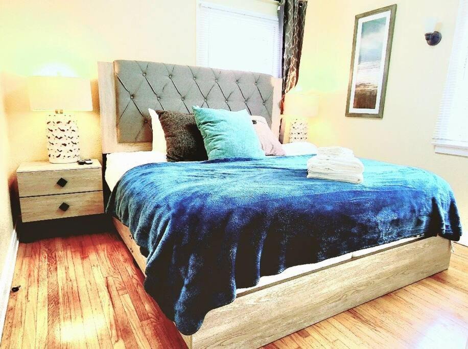 Photo of Bedroom in Pasadena