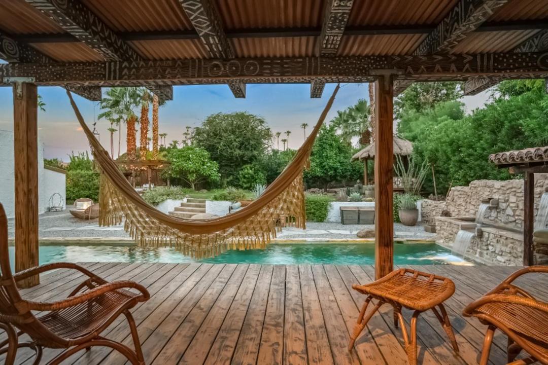 Photo of Patio Balcony in Magnesia Falls Cove