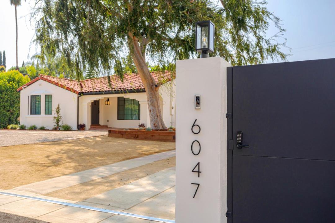 Photo of Buildings in Sherman Oaks
