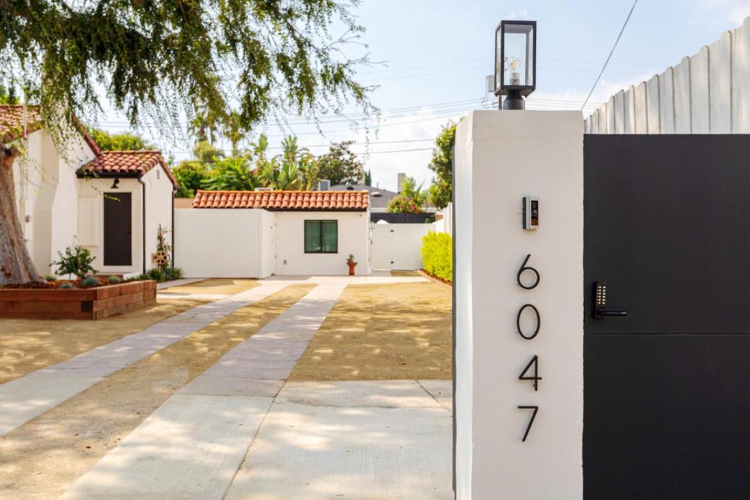 Photo of Buildings in Sherman Oaks