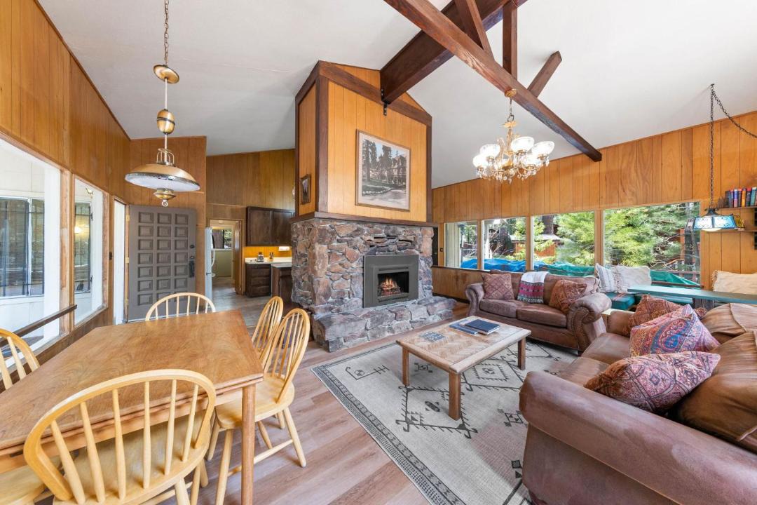 Photo of Livingroom in Tahoe Sierra Estates