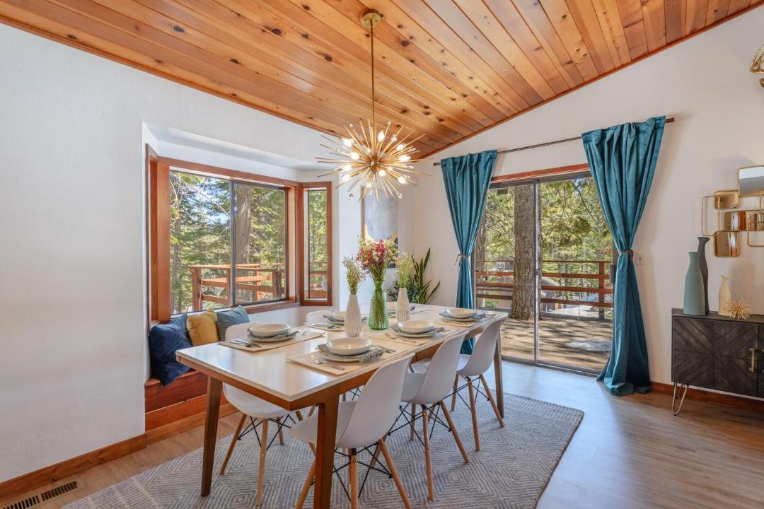 Photo of Livingroom in Truckee