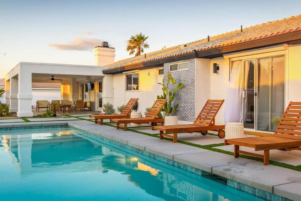 Photo of Outdoor in Desert Park Estates