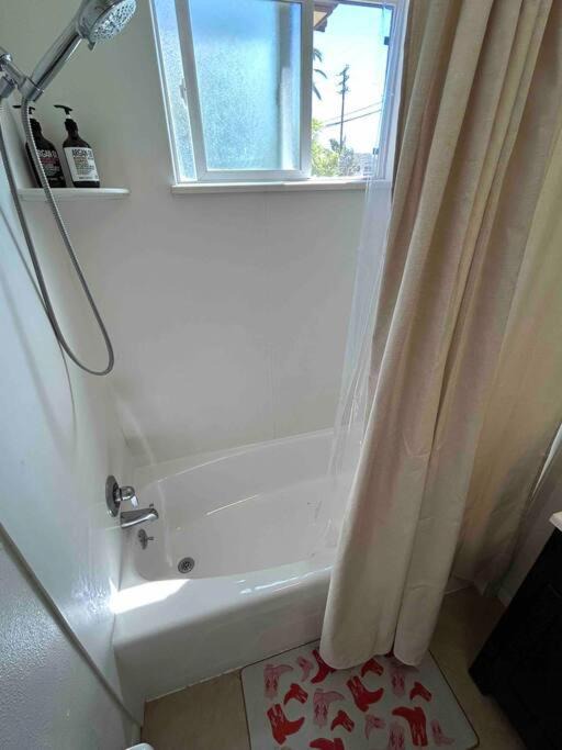 Photo of Bathroom in East Side Costa Mesa