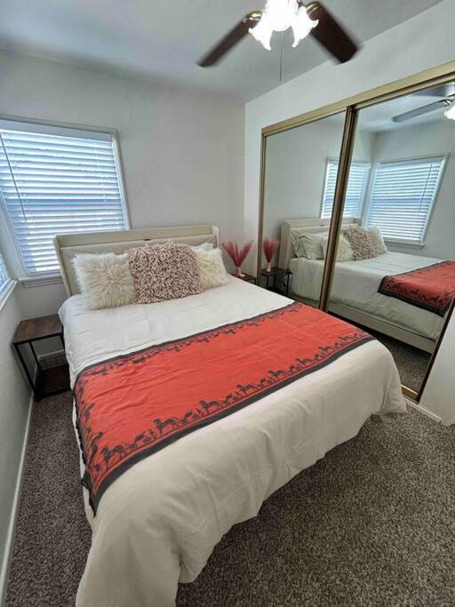 Photo of Bedroom in East Side Costa Mesa