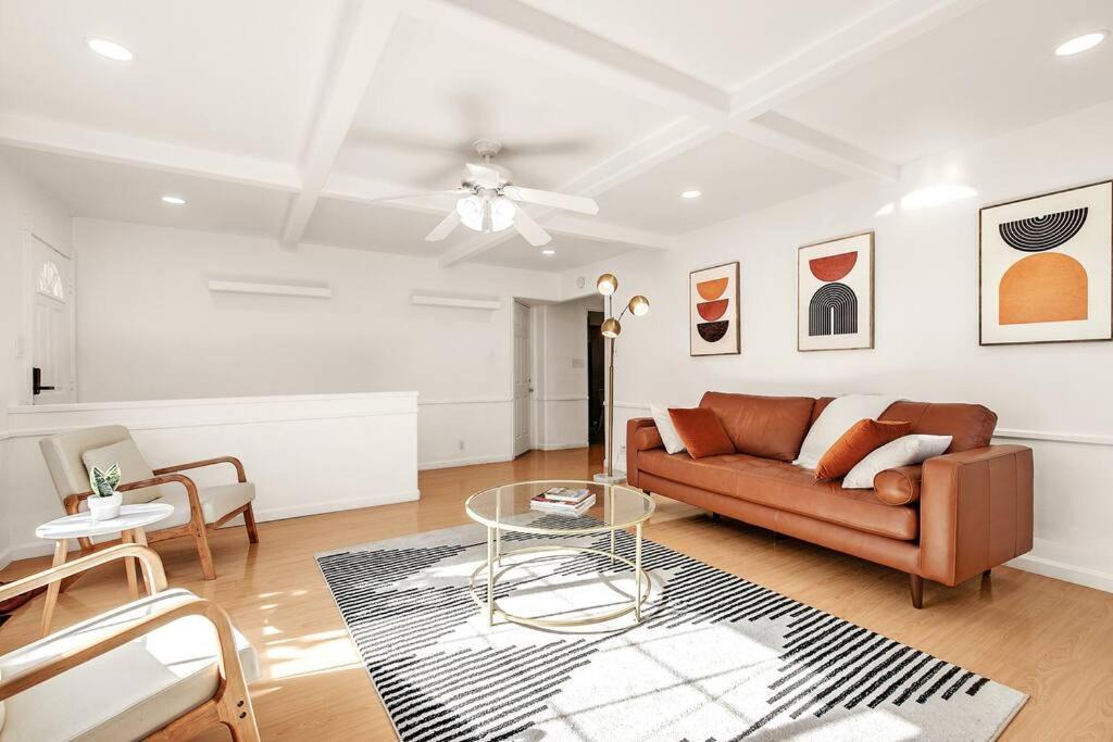 Photo of Livingroom in Castro Valley
