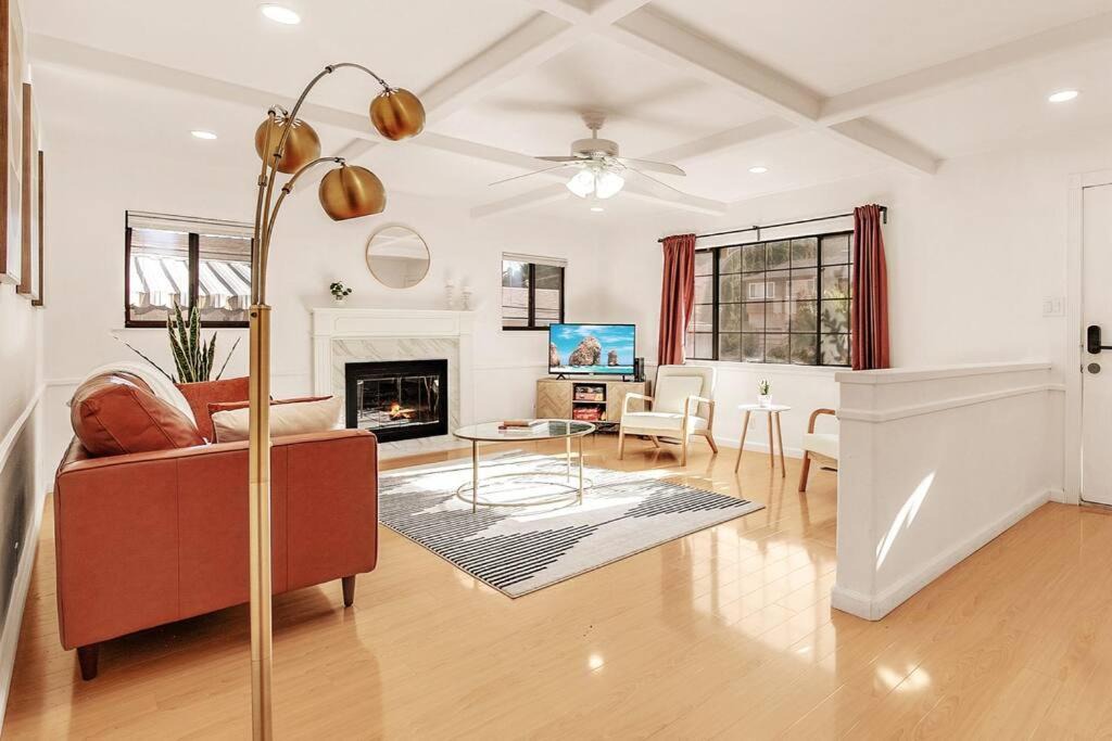 Photo of Livingroom in Castro Valley