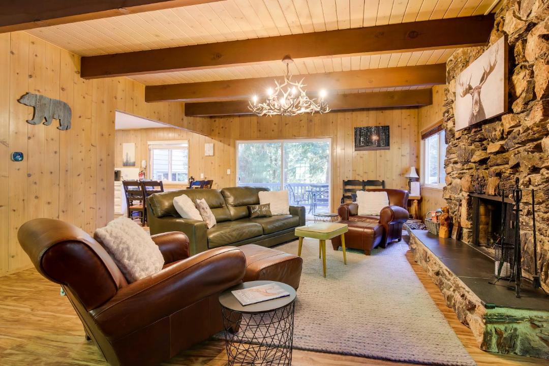 Photo of Livingroom in Cedar Glen