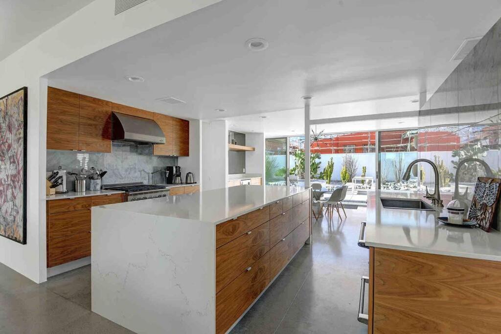 Photo of Kitchen in Racquet Club Estates