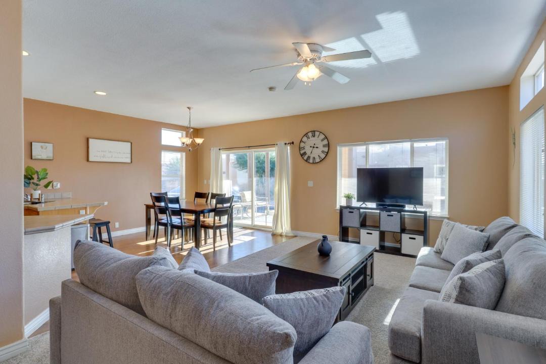 Photo of Livingroom in Needles