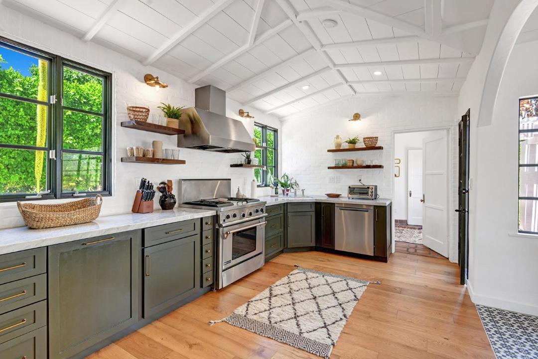 Photo of Kitchen in The Movie Colony