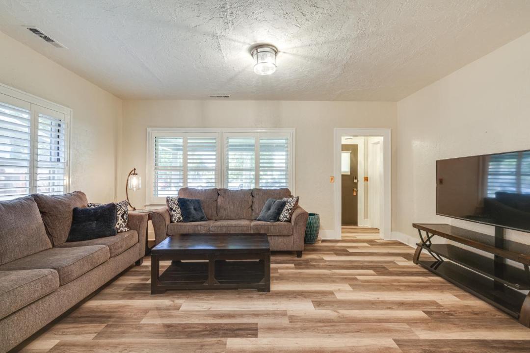 Photo of Livingroom in Turlock