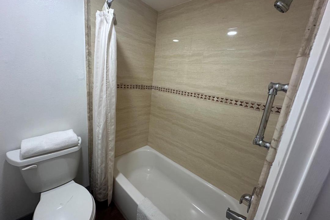 Photo of Bathroom in La Sierra