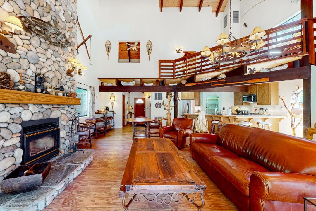 Photo of Livingroom in Bass Lake
