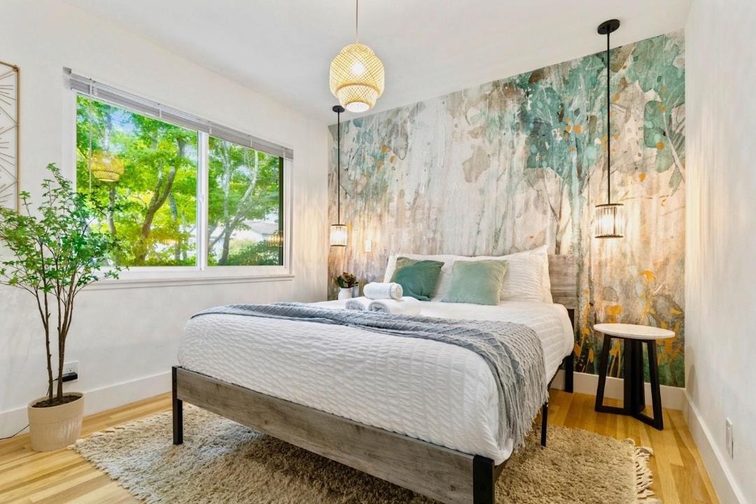 Photo of Bedroom in Linda Mar