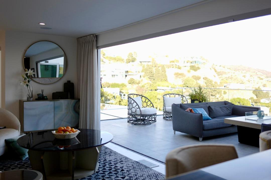 Photo of Others in Hollywood Hills West