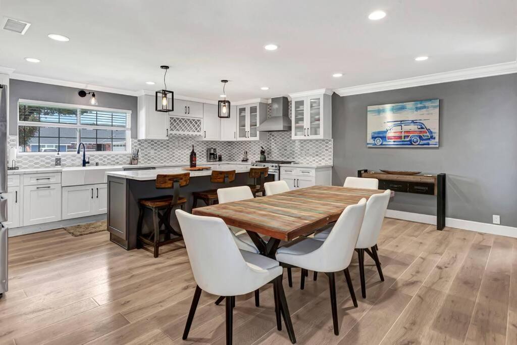 Photo of Livingroom in Huntington Beach