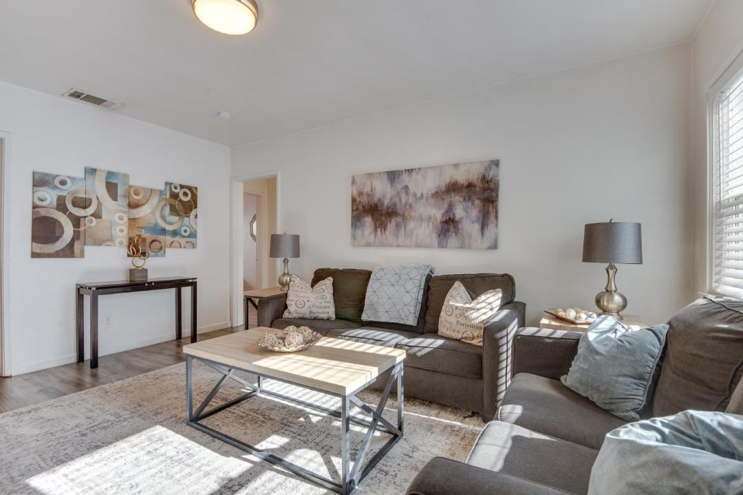 Photo of Livingroom in Sherman Oaks