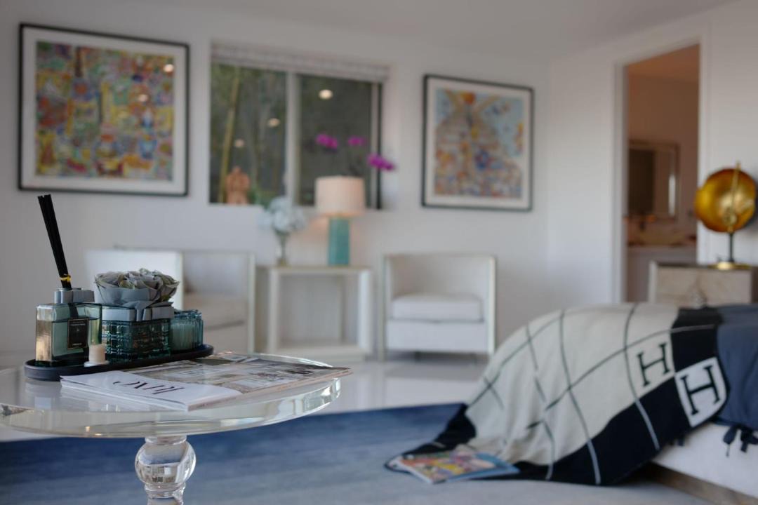 Photo of Others in Hollywood Hills West