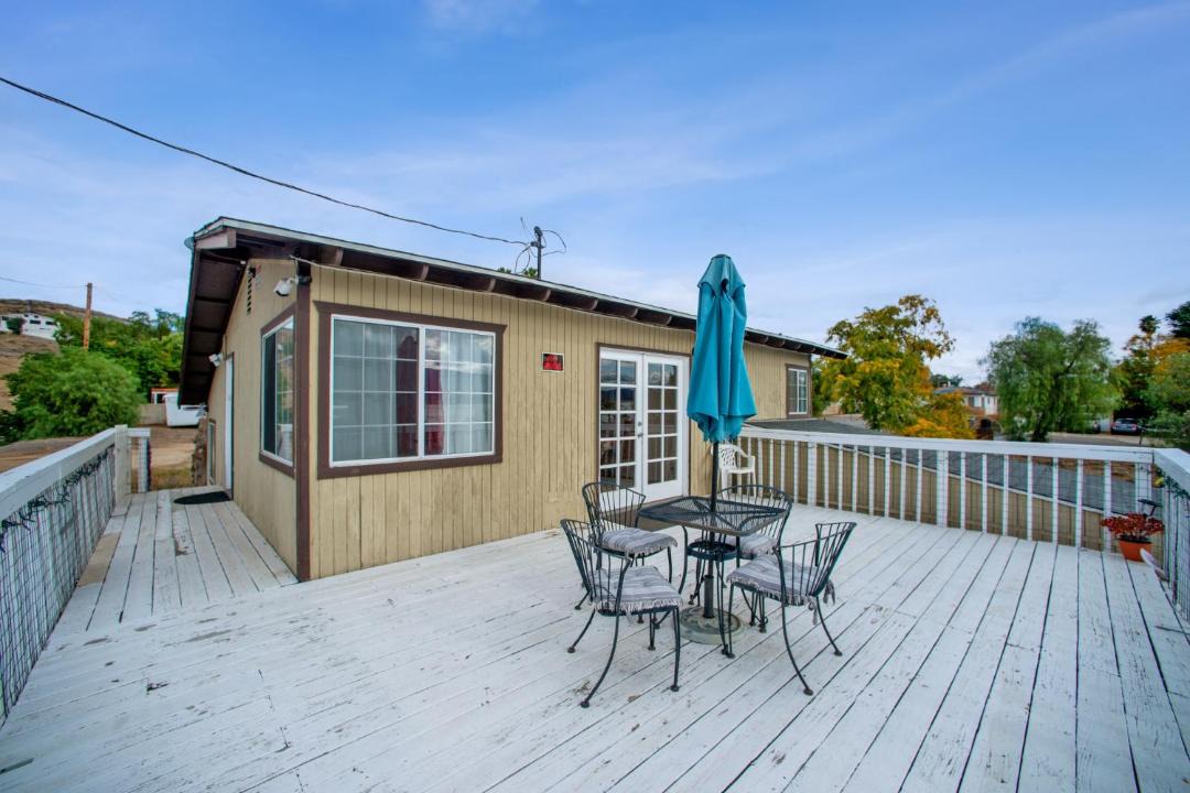 Photo of Patio Balcony in Lake Elsinore