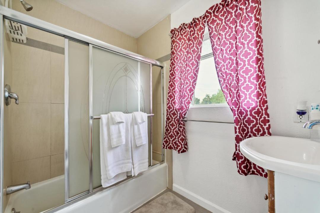 Photo of Bathroom in Lake Elsinore