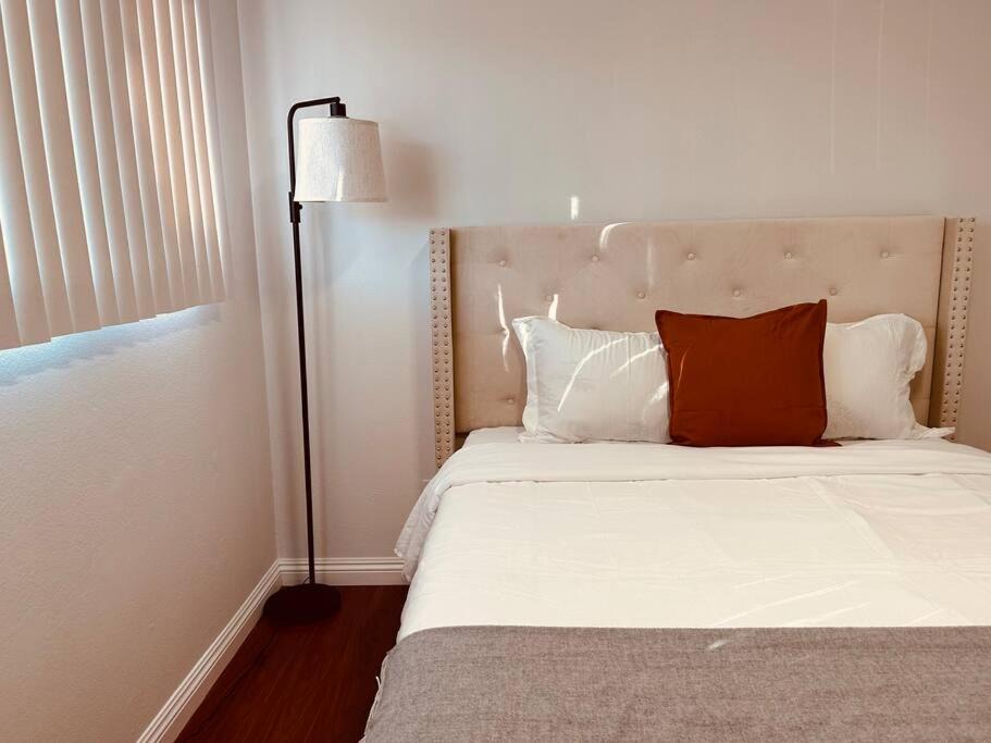 Photo of Bedroom in Rowland Heights