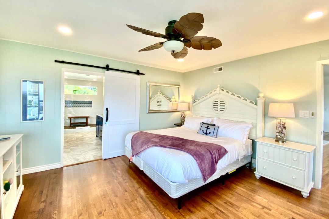 Photo of Bedroom in La Jolla Shores