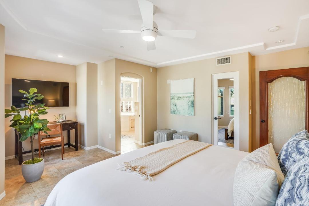 Photo of Bedroom in South Mission Beach