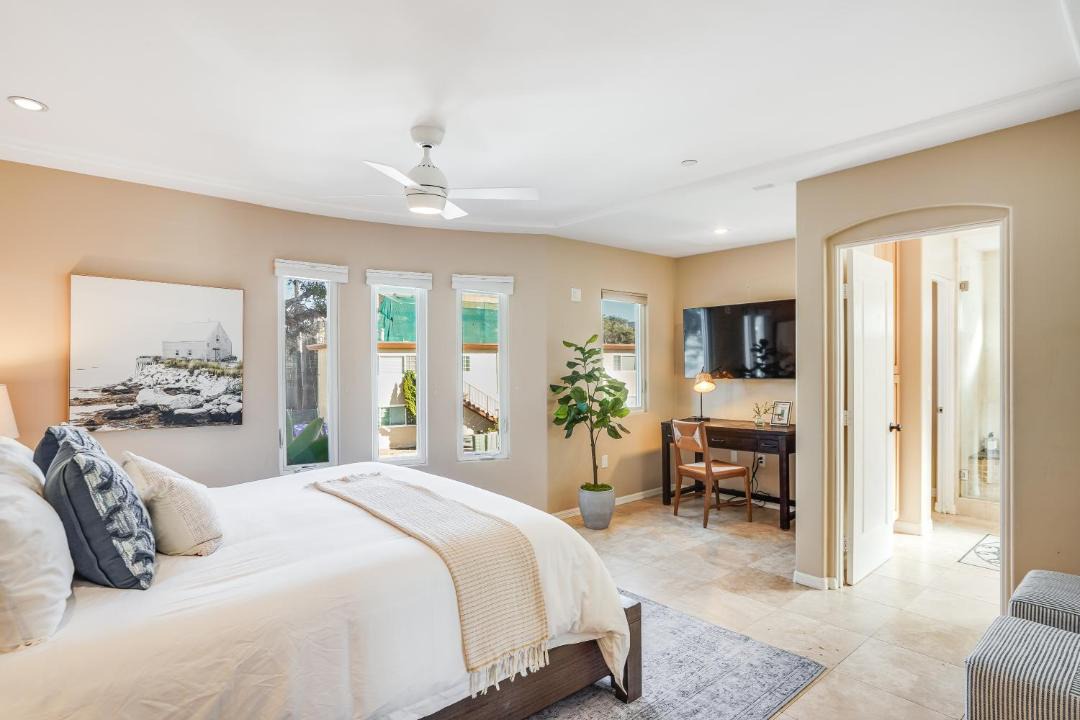 Photo of Bedroom in South Mission Beach