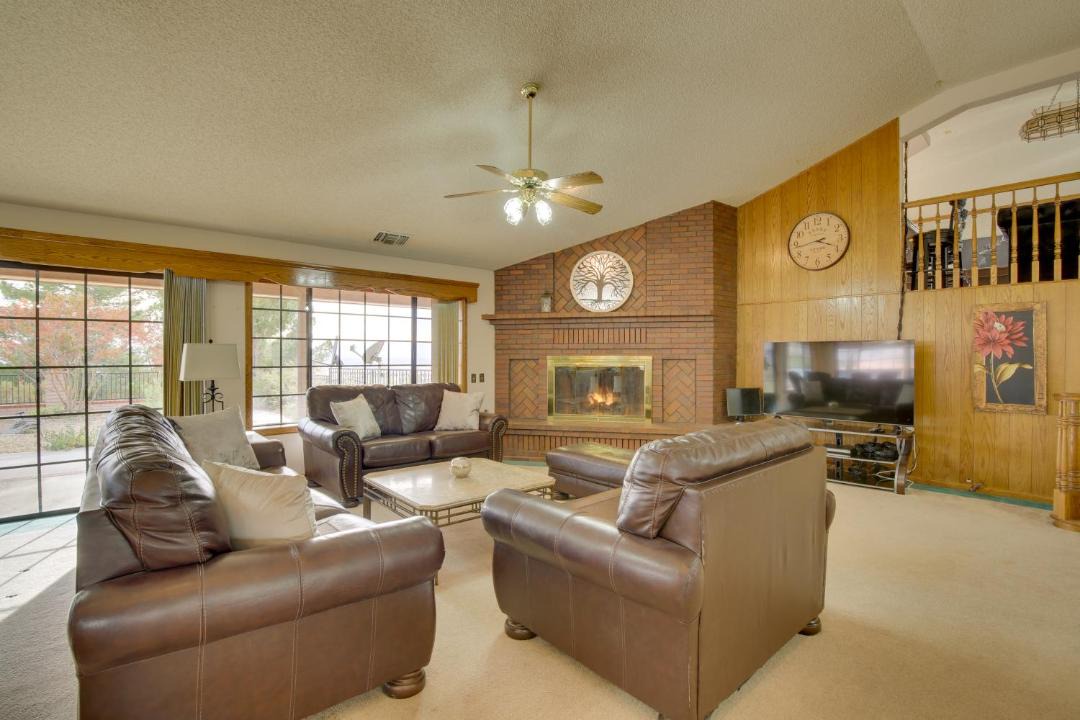 Photo of Livingroom in Apple Valley