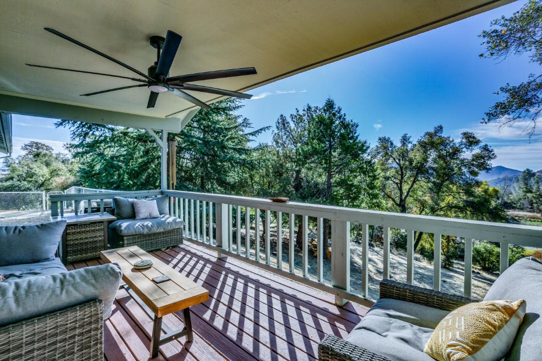 Photo of Patio Balcony in Ahwahnee