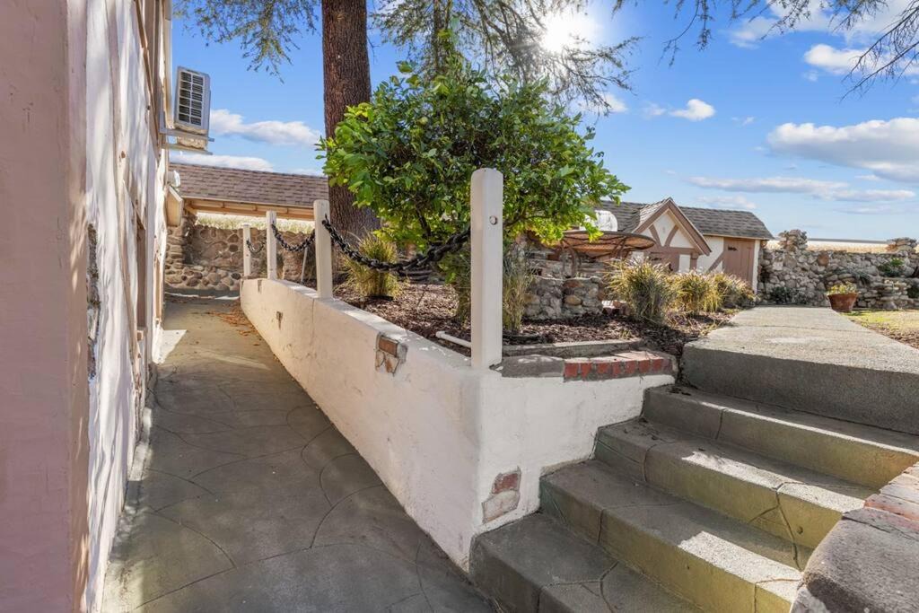 Photo of Patio Balcony in Newhall