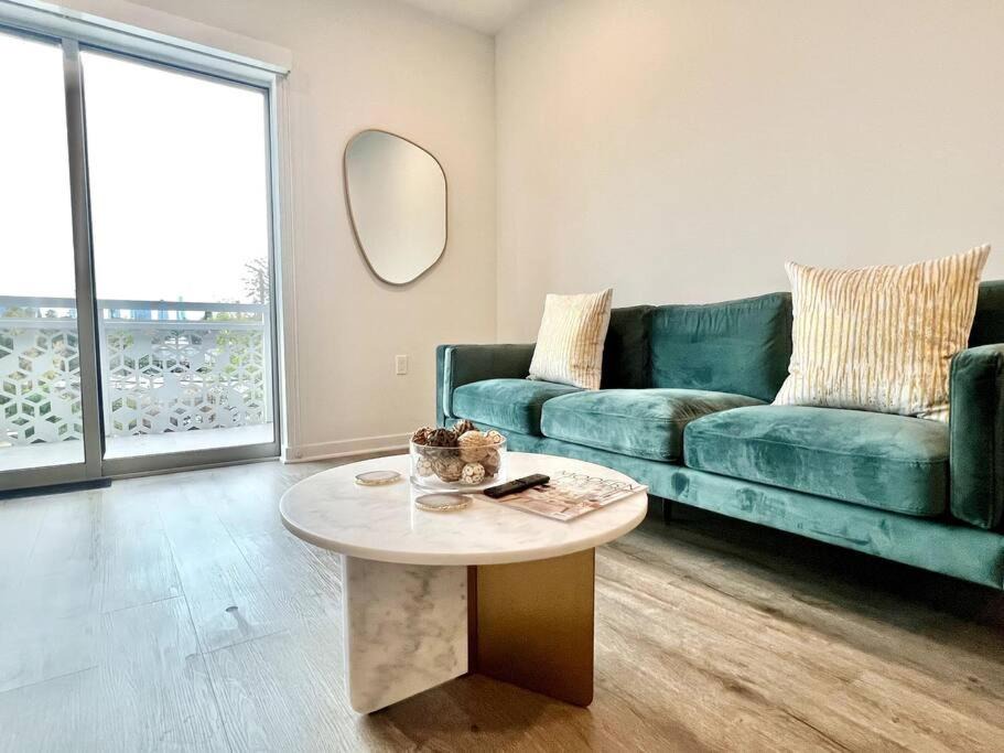 Photo of Livingroom in Silver Lake