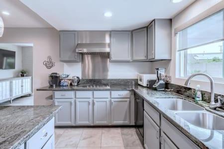 Photo of Kitchen in Southwest Anaheim
