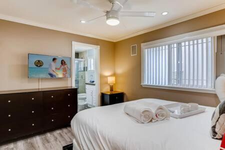 Photo of Bedroom in Santa Ana Heights