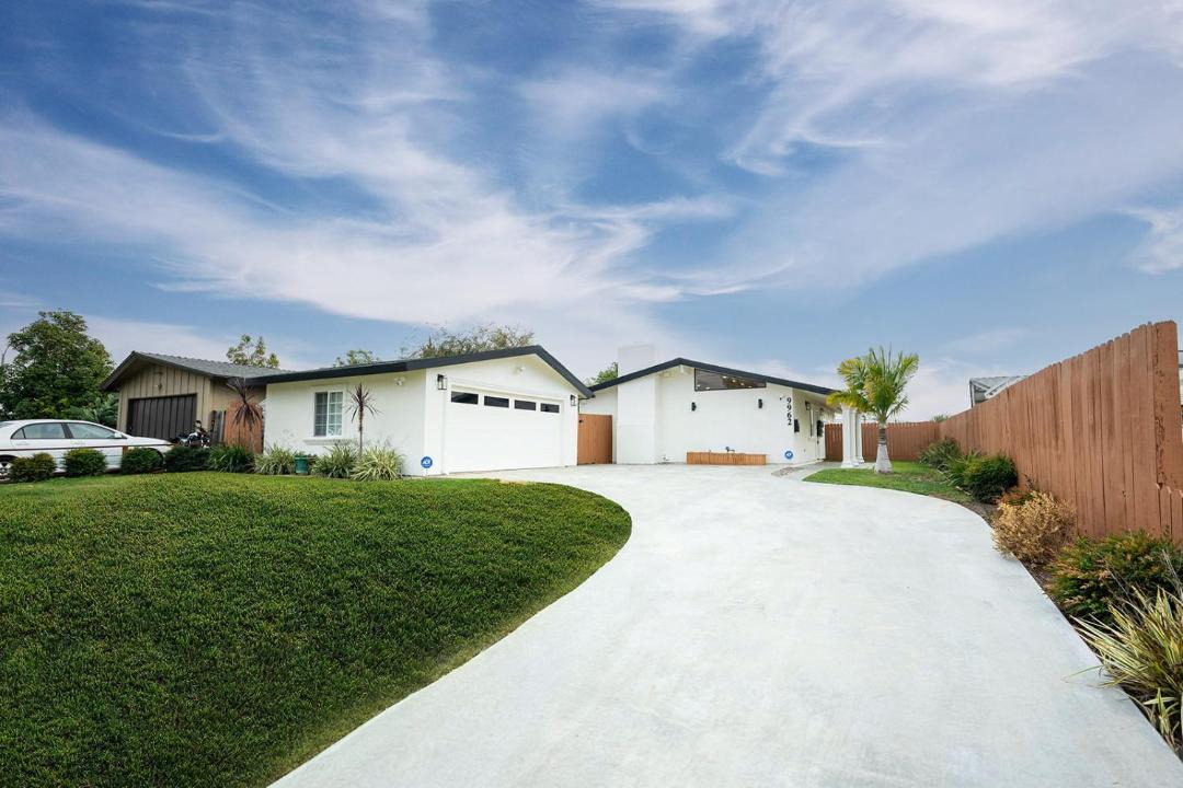 Photo of Buildings in Southwest Anaheim
