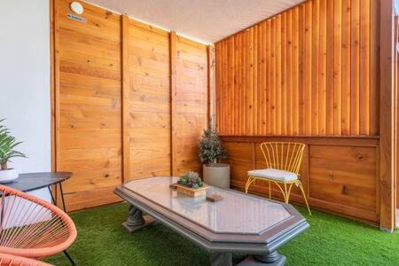 Photo of Patio Balcony in Ladera Heights