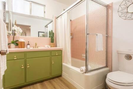 Photo of Bathroom in Ladera Heights