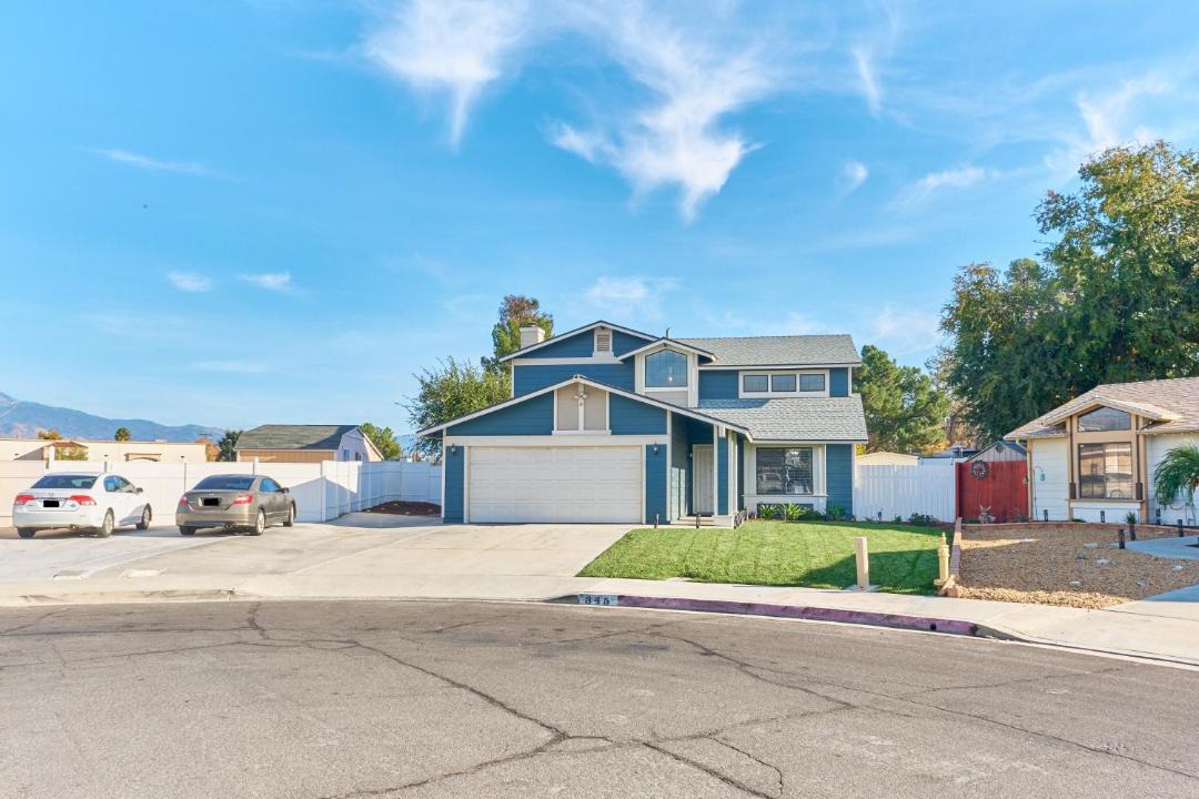 Photo of Buildings in Hemet