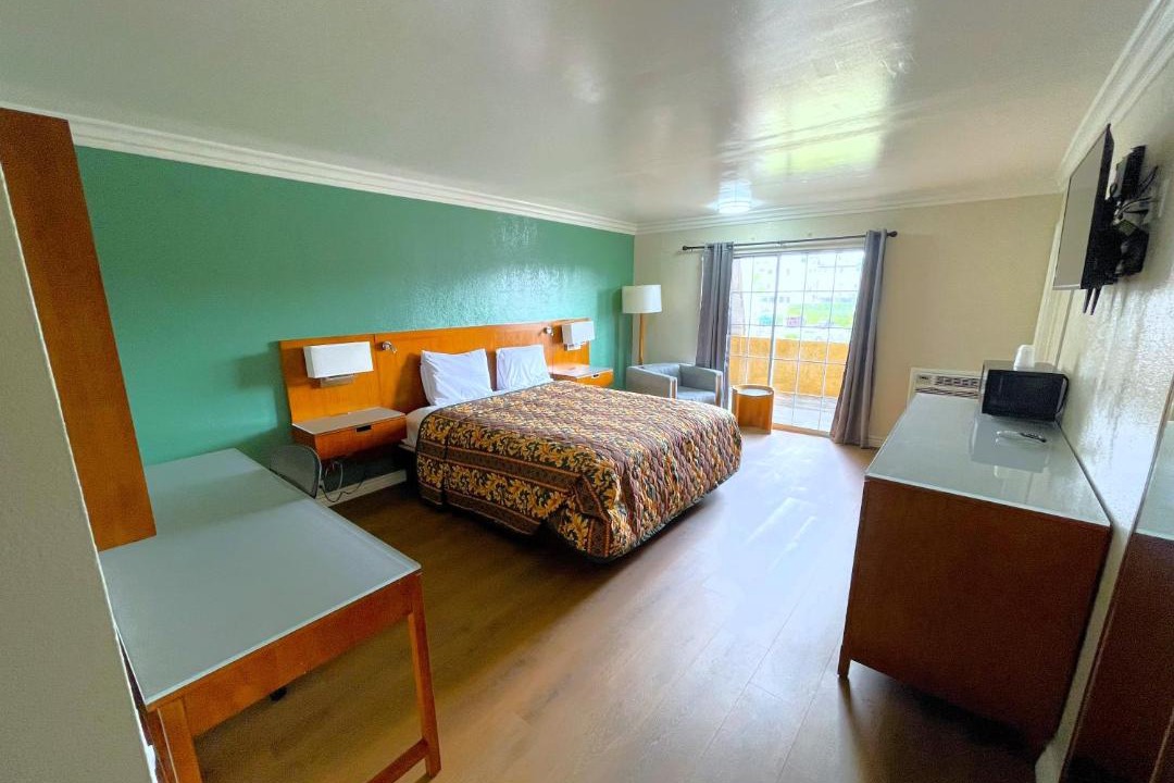 Photo of Bedroom in Mid-Wilshire