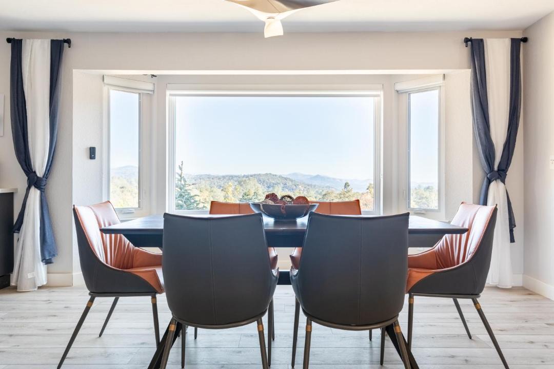 Photo of Livingroom in Mariposa