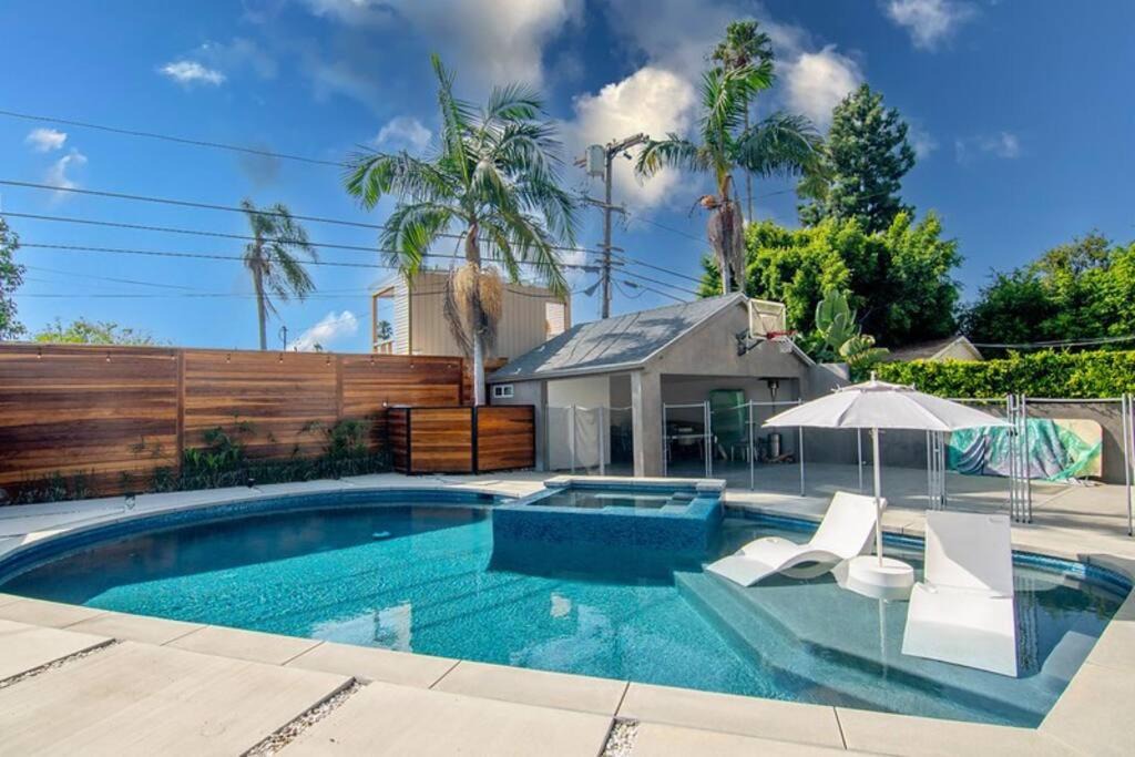 Photo of Outdoor in La Brea