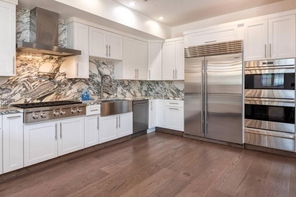 Photo of Kitchen in La Brea