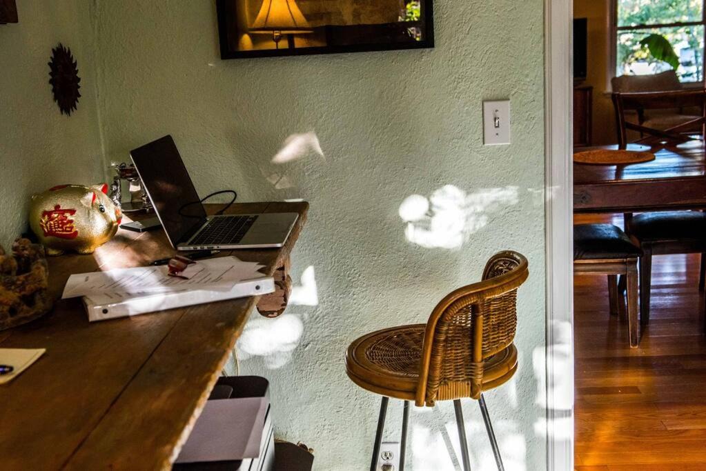 Photo of Livingroom in North Hollywood